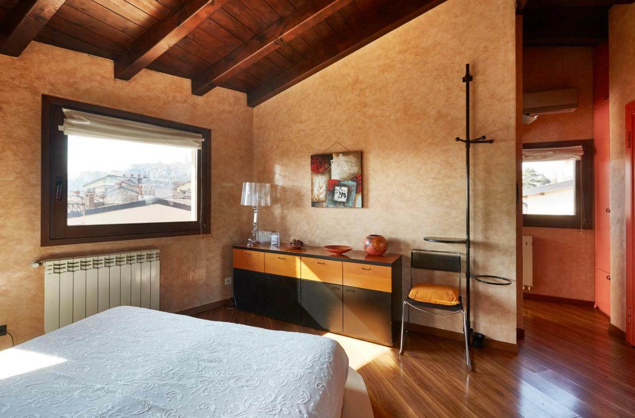 Casa Vacanza Fontana Del Delfino Бергамо Экстерьер фото